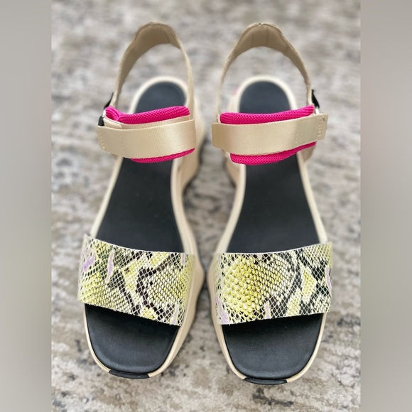 New Sorel KINETIC Impact Y-Strap Wedge Platform Sandal Snake Skin Size 11 - Picture 3 of 9
